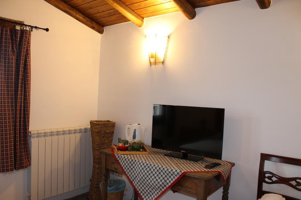 B&B Etna 1703 Belpasso Værelse billede